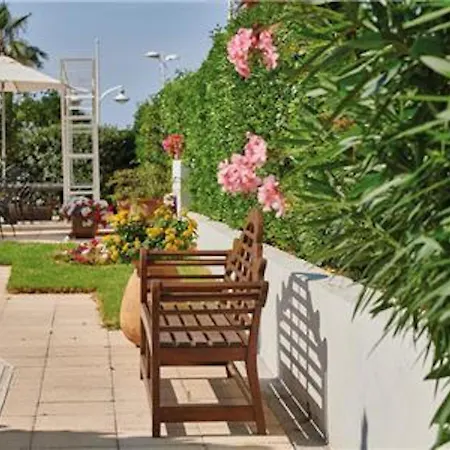 Scenic Le Mediterranee- - Duplex Studio Sea And Garden View Saint-Raphaël